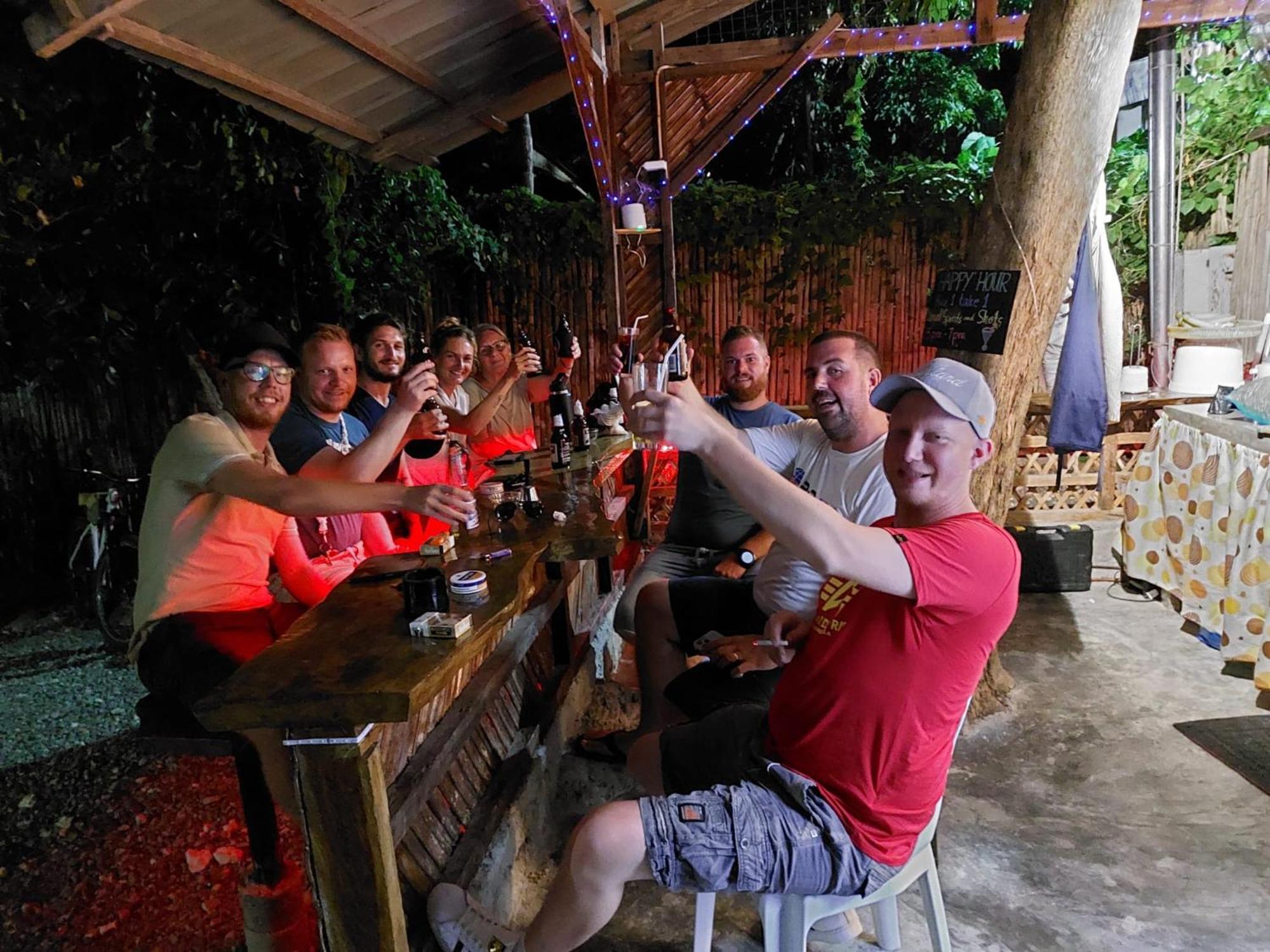 The Backyard Inn Moalboal Εξωτερικό φωτογραφία